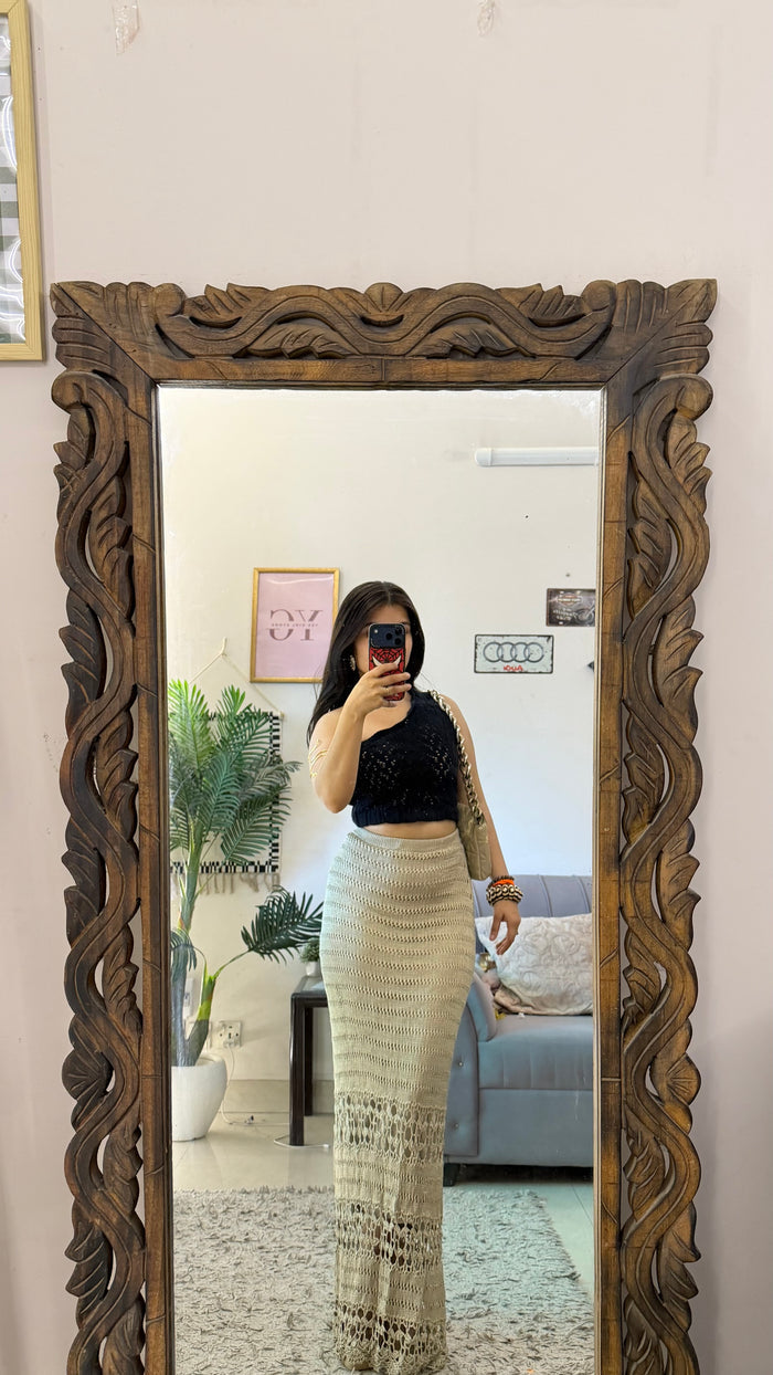 68 crochet skirt 28-32w/41L