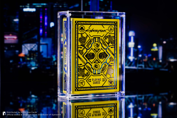 Collector's Edition Only / + Carat Case (Standard)