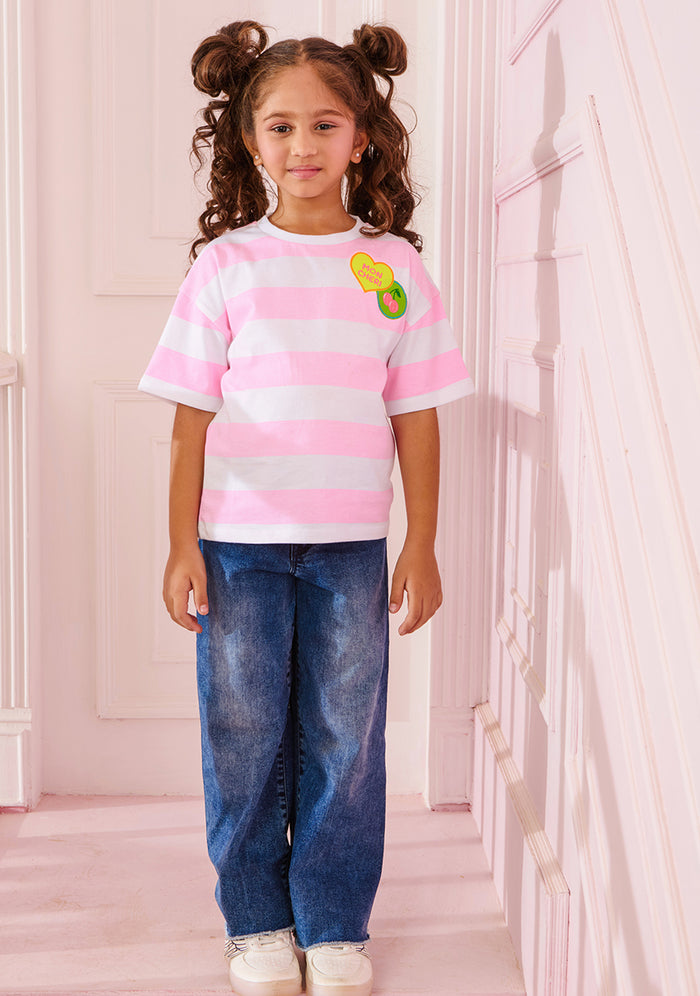 VITAMINS MON CHERI PATCH BOXY FIT T-SHIRT