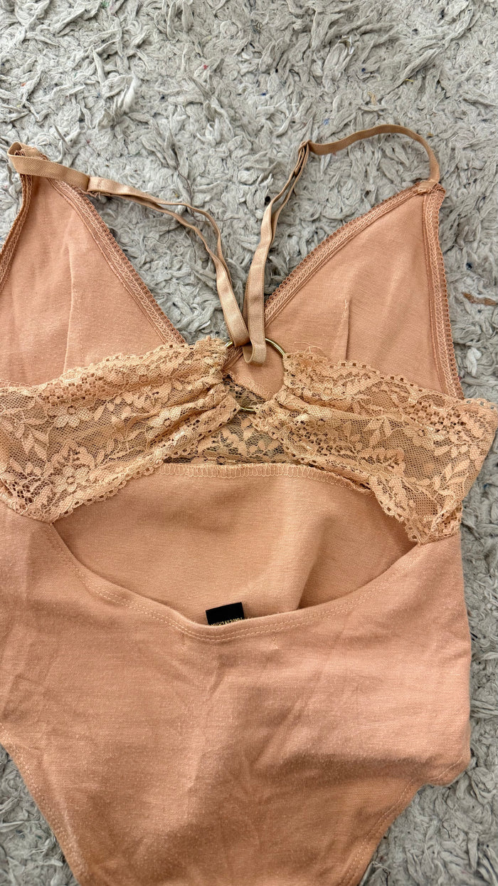 12 Summer bodysuit 28-30 bust
