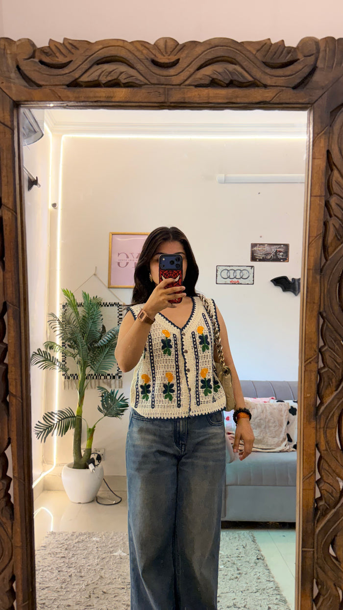 124 Vintage Top 28-32 bust