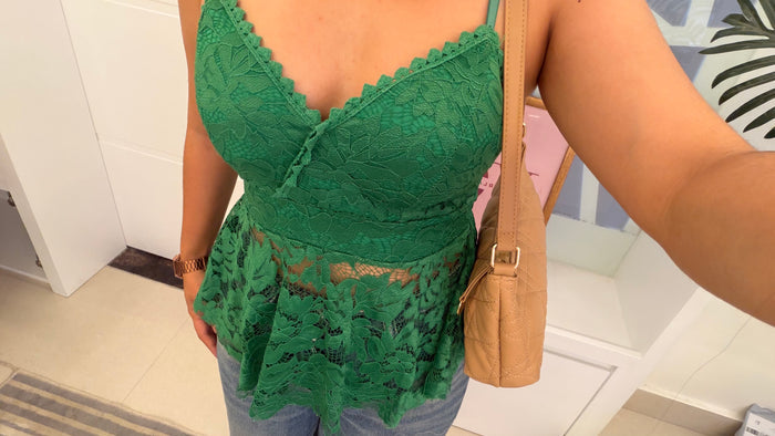 128 cute summer top 28-32 bust