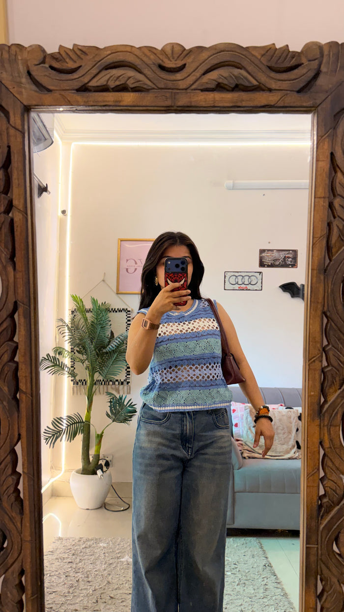 133 Cute Top 28-32 bust