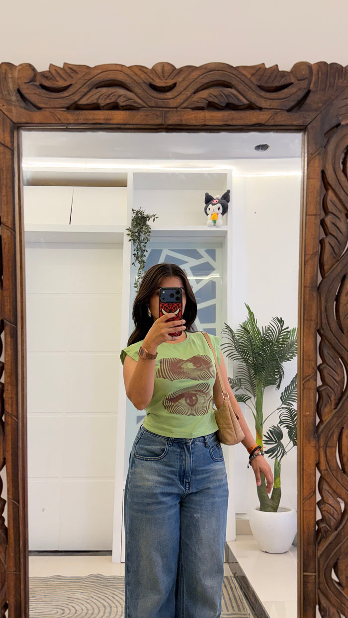 137 cute y2k top 32-34 bust