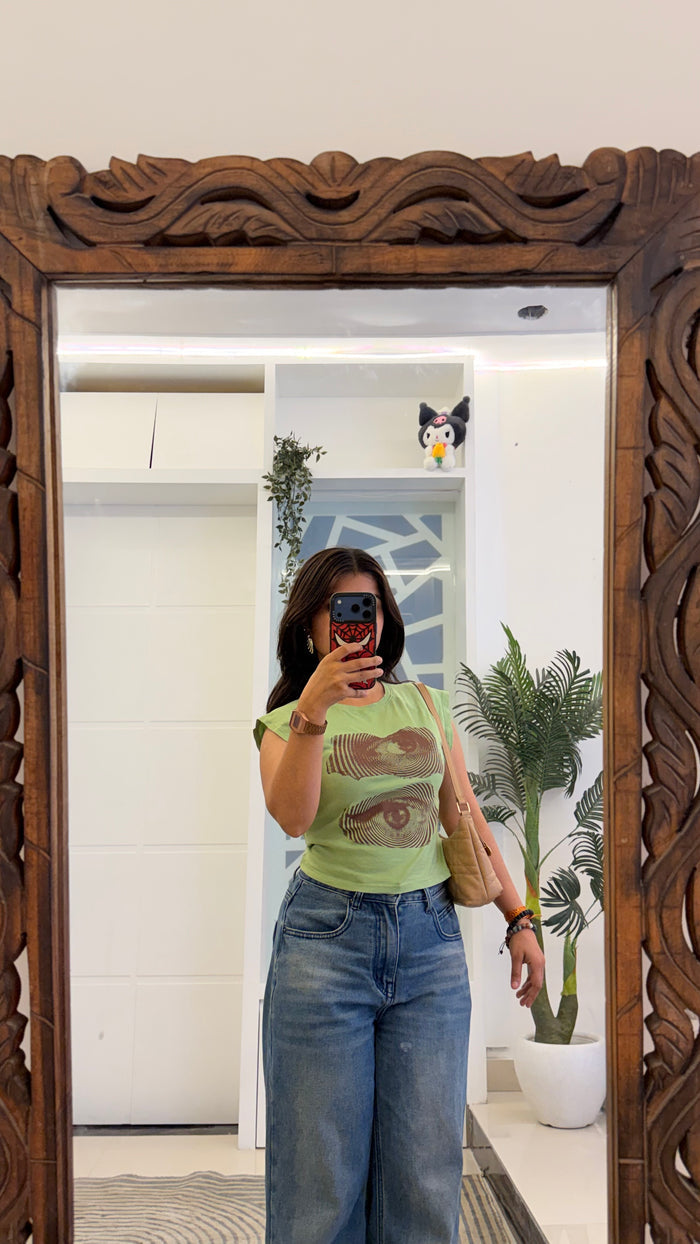 137 cute y2k top 32-34 bust