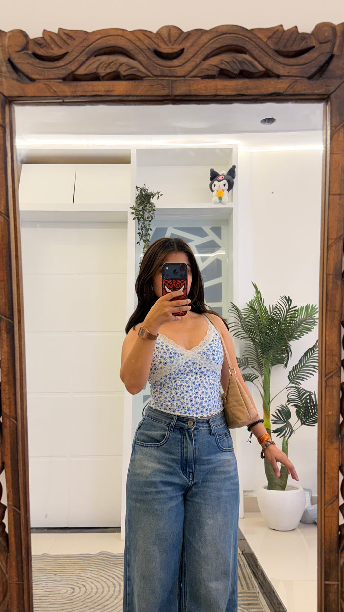 148 cute summer top 28-30 bust
