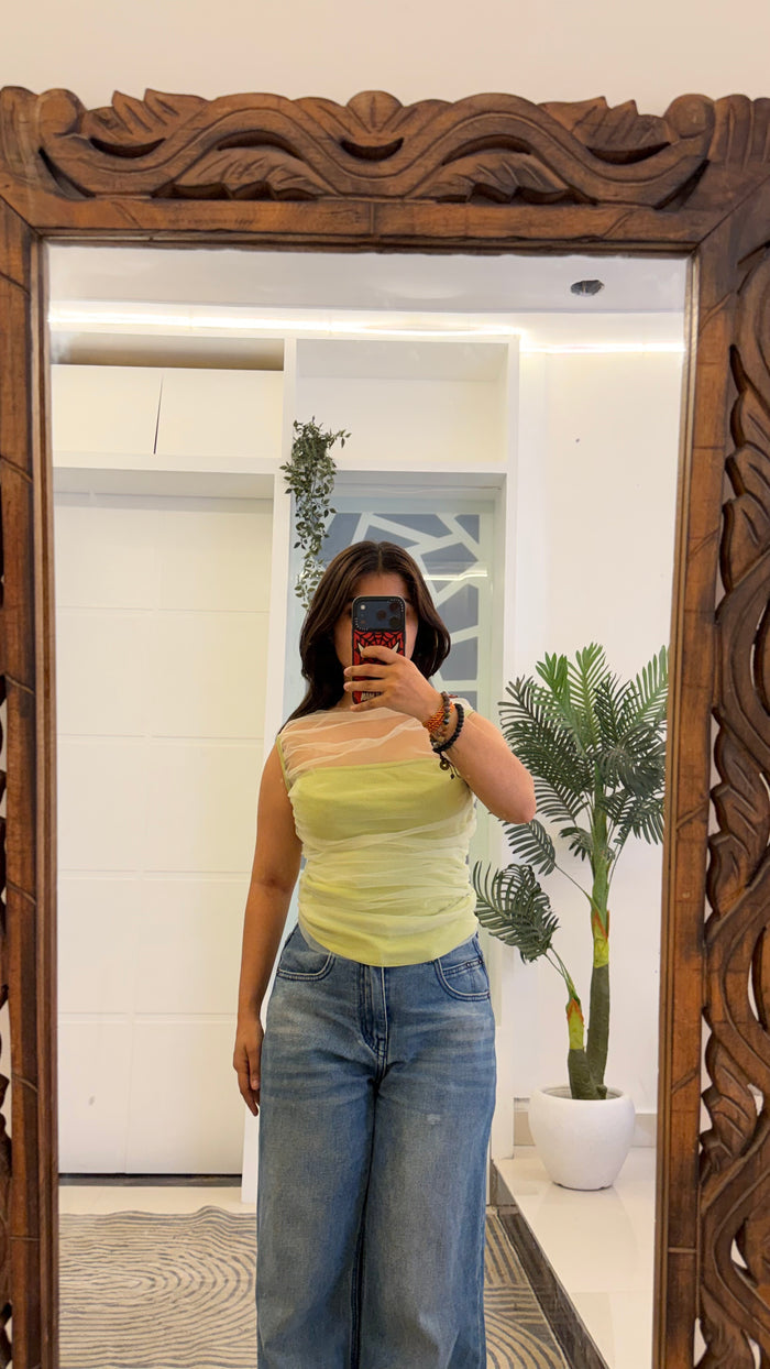 158 cute summer top 34-36 bust