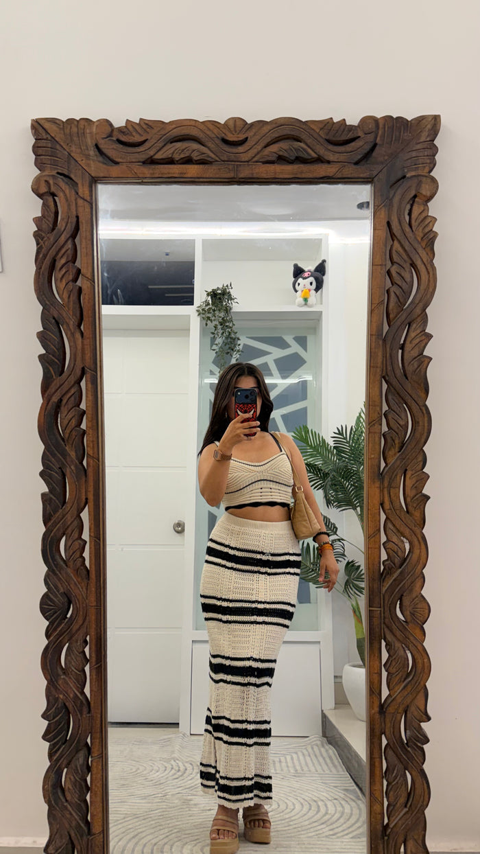 28 classy crochet skirt 30-34 waist/l: 38