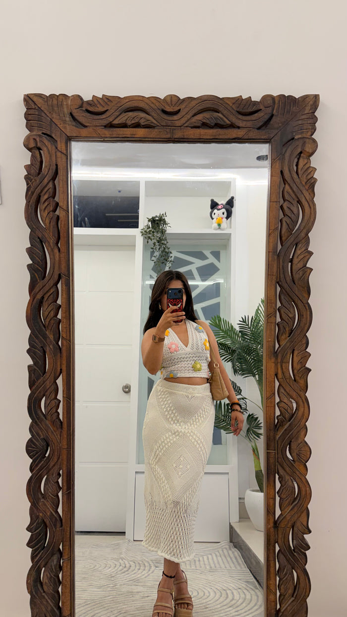 30 Classy Crochet Skirt 26-30 waist/l: 32