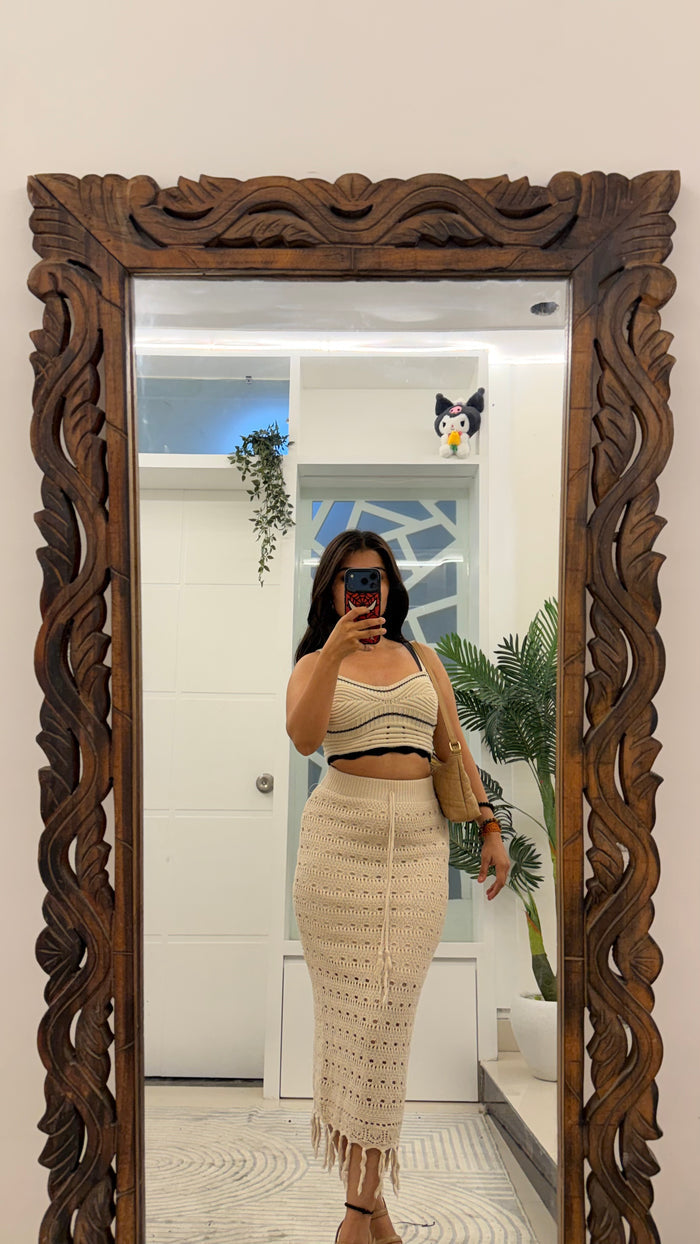 46 crochet skirt 24-28 waist/l: 31