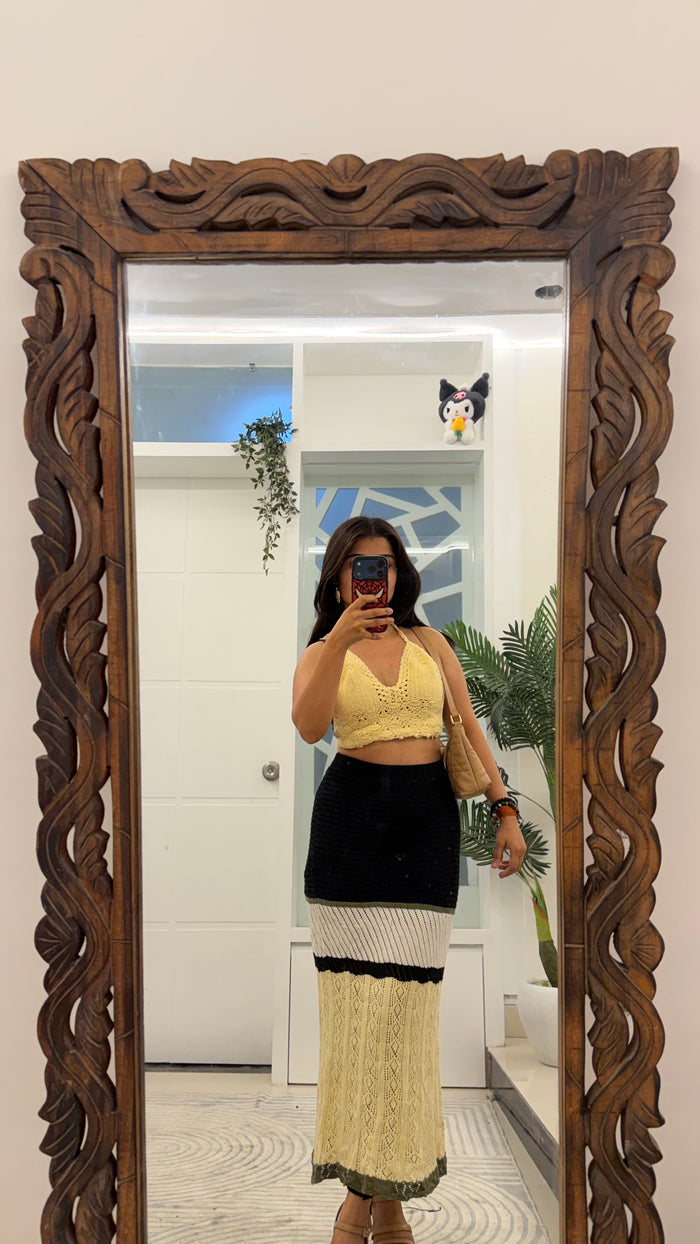 49 crochet skirt 28-32 waist/l: 34