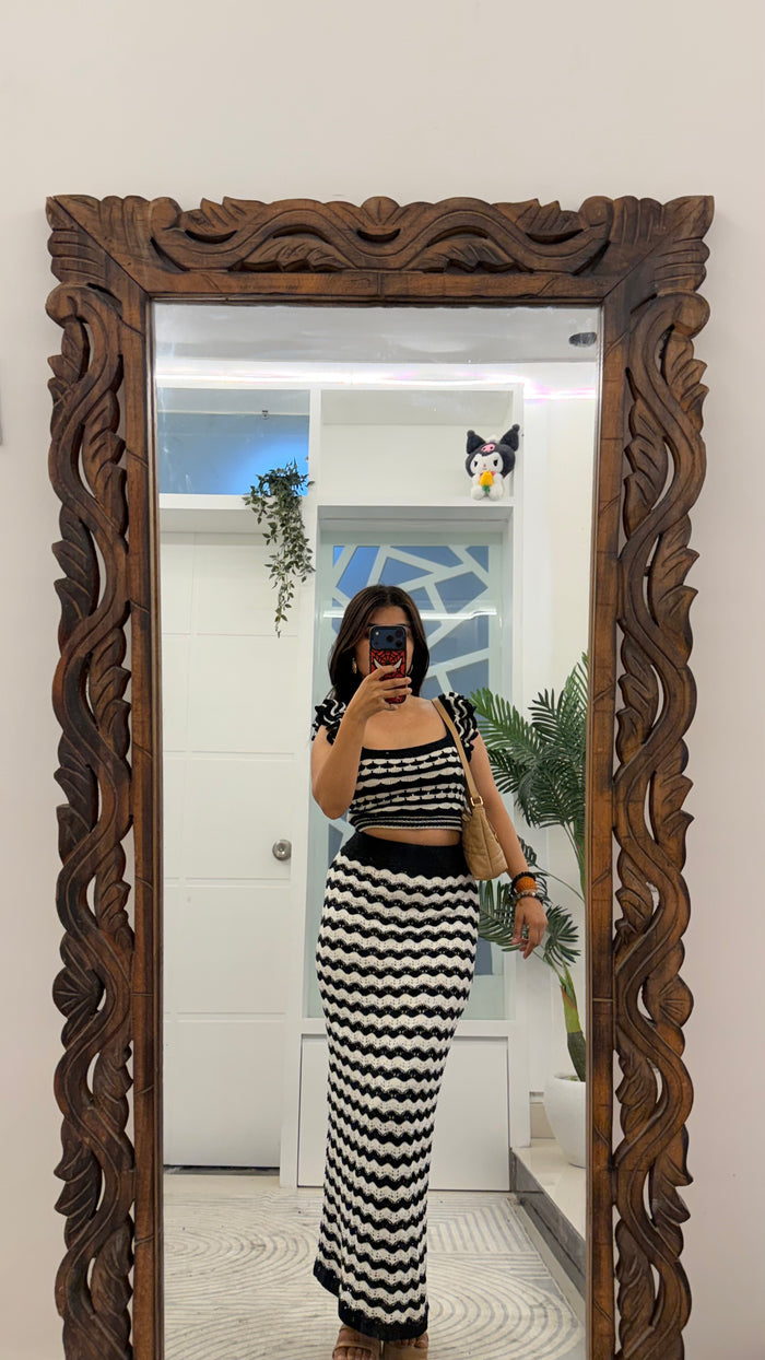 64 Summer Crochet Skirt 24-28 waist /l: 39