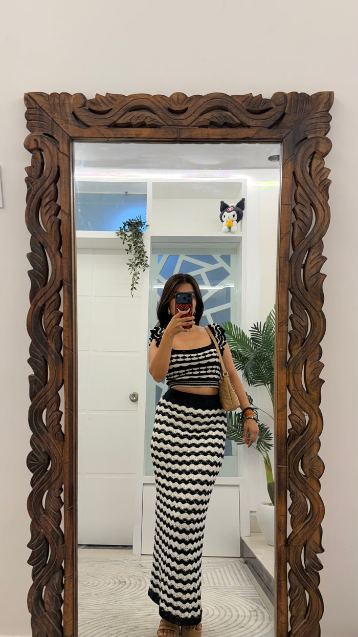 64 Summer Crochet Skirt 24-28 waist /l: 39