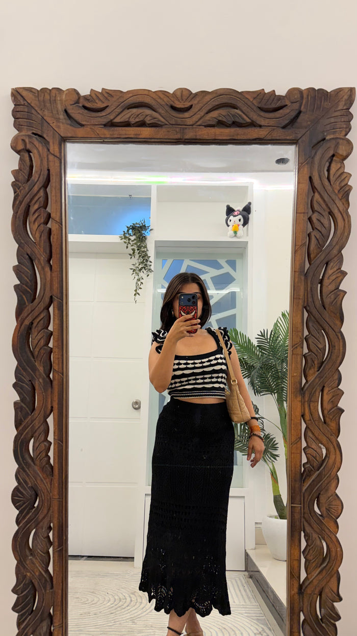 67 Summer Crochet Skirt 26-30 waist/l: 30