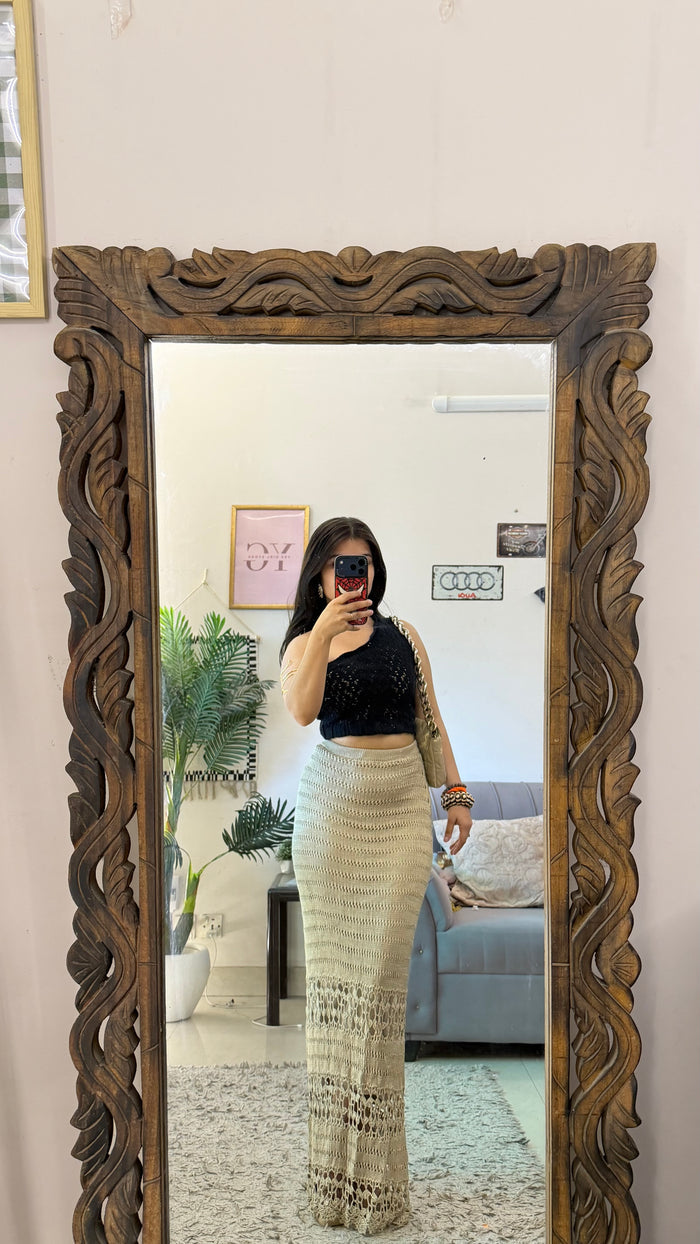 68 crochet skirt 28-32w/41L