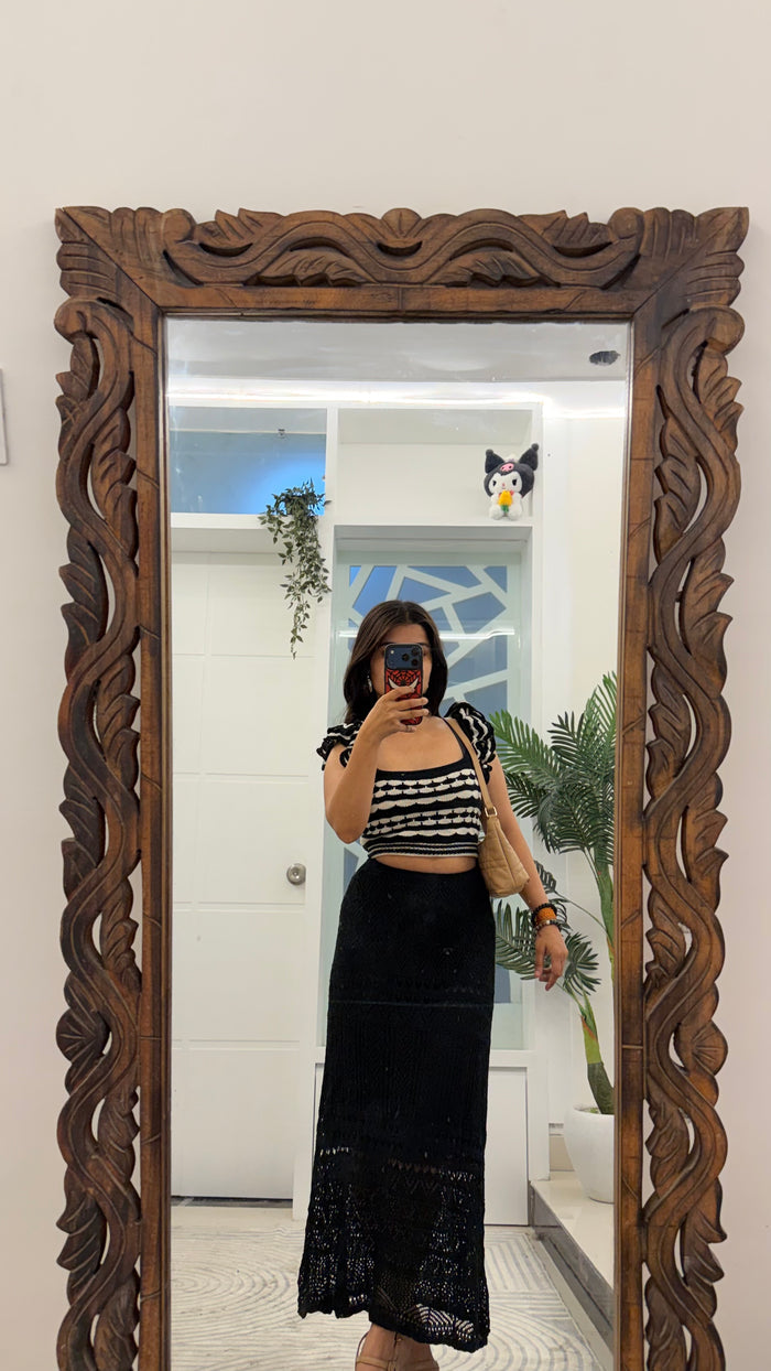 68 Summer Crochet Skirt 24-30 waist/l:34