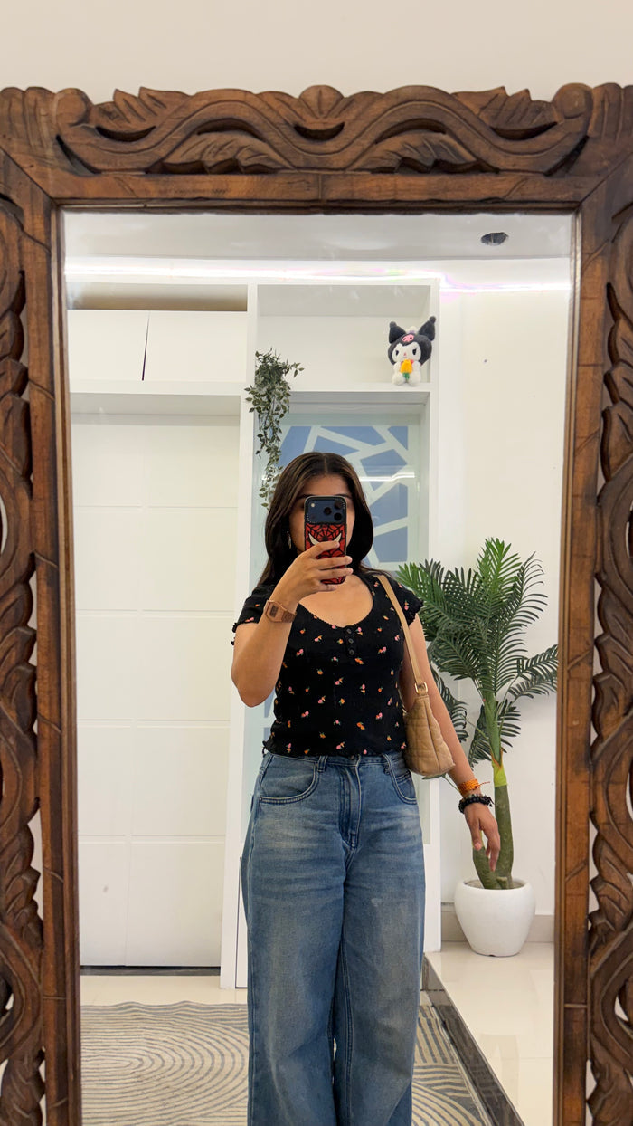 77 cute summer top 28-34 bust