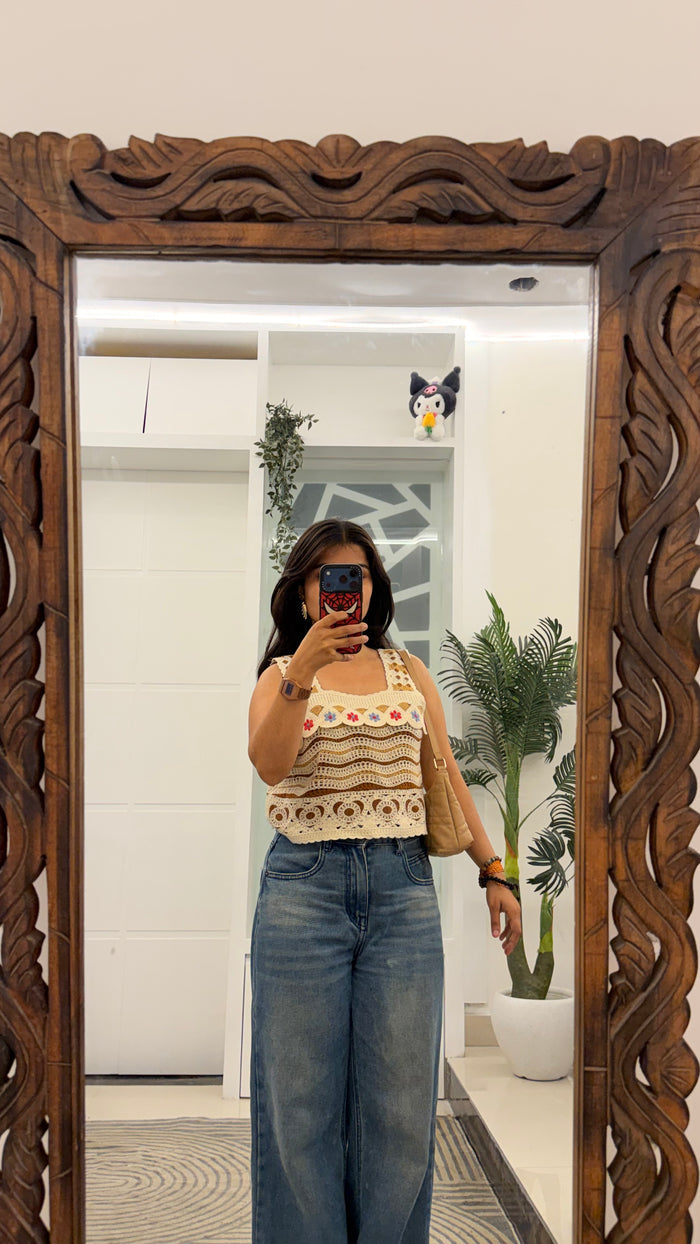 92 cute summer top 28-32 bust