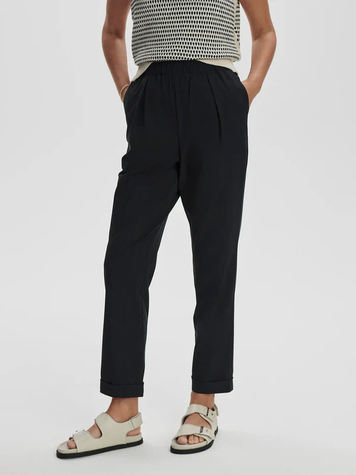 Alana Slim Tapered Bottom