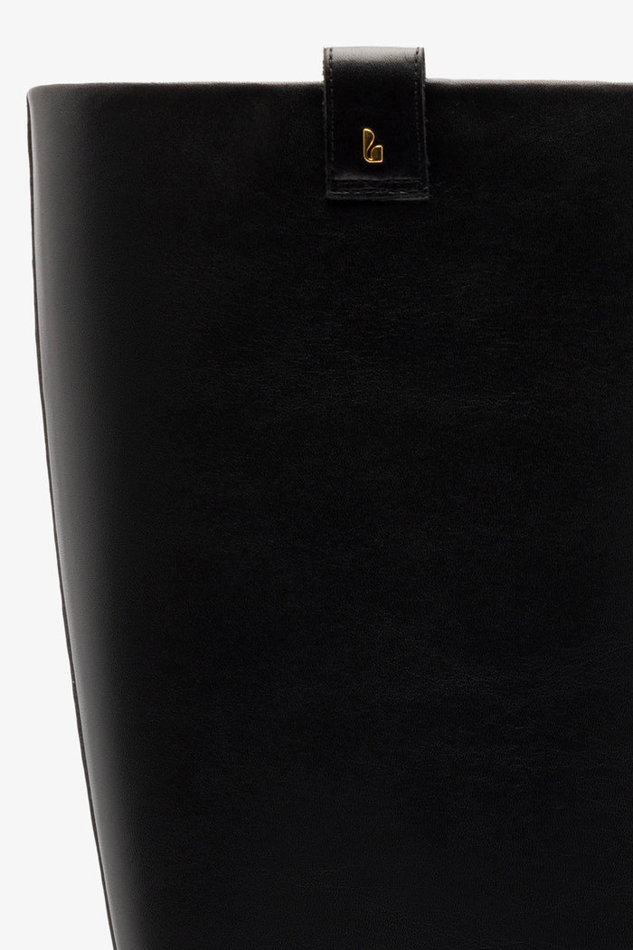 Alexis Flat Boot Black Leather Boot Larroudé