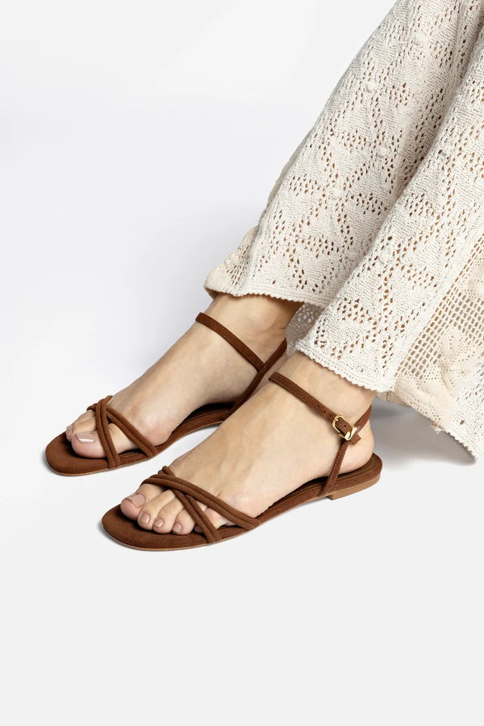 Annie Ankle Strap Sandal In Burnt Umber Leather Flat - Sandal Larroudé