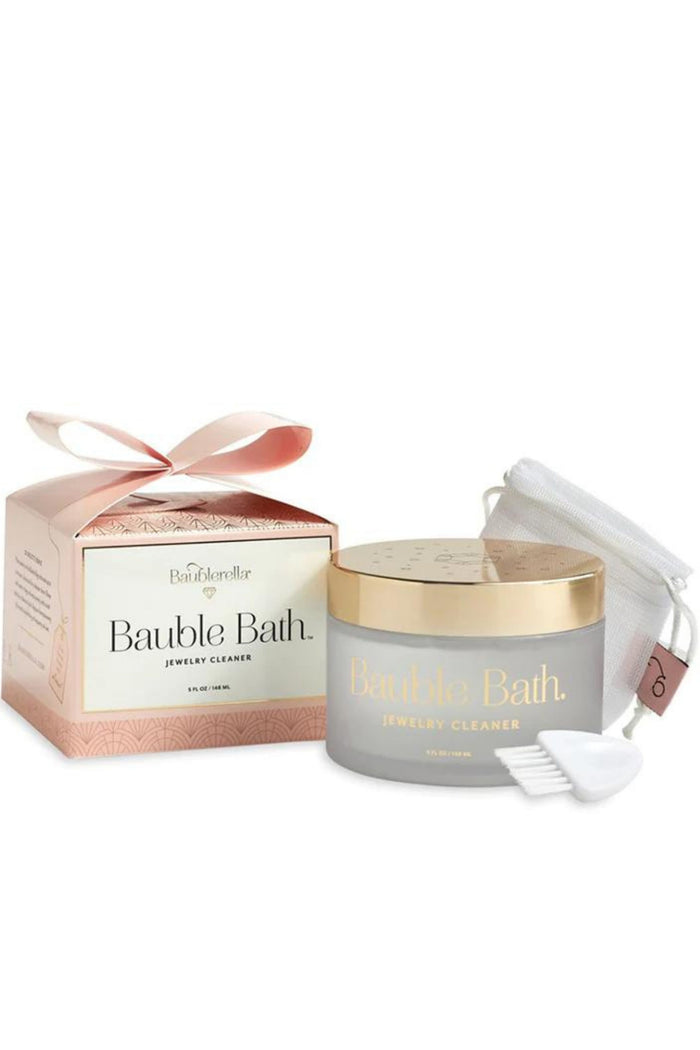 Give your jewelry a trip to the spa with this gentle jewelry cleaner. It's like self care for your sapphire! After a short soak, keep jewelry secure while rinsing with the included Bauble Bag. The only thing worse than dirty jewelry is losing it down the drain.