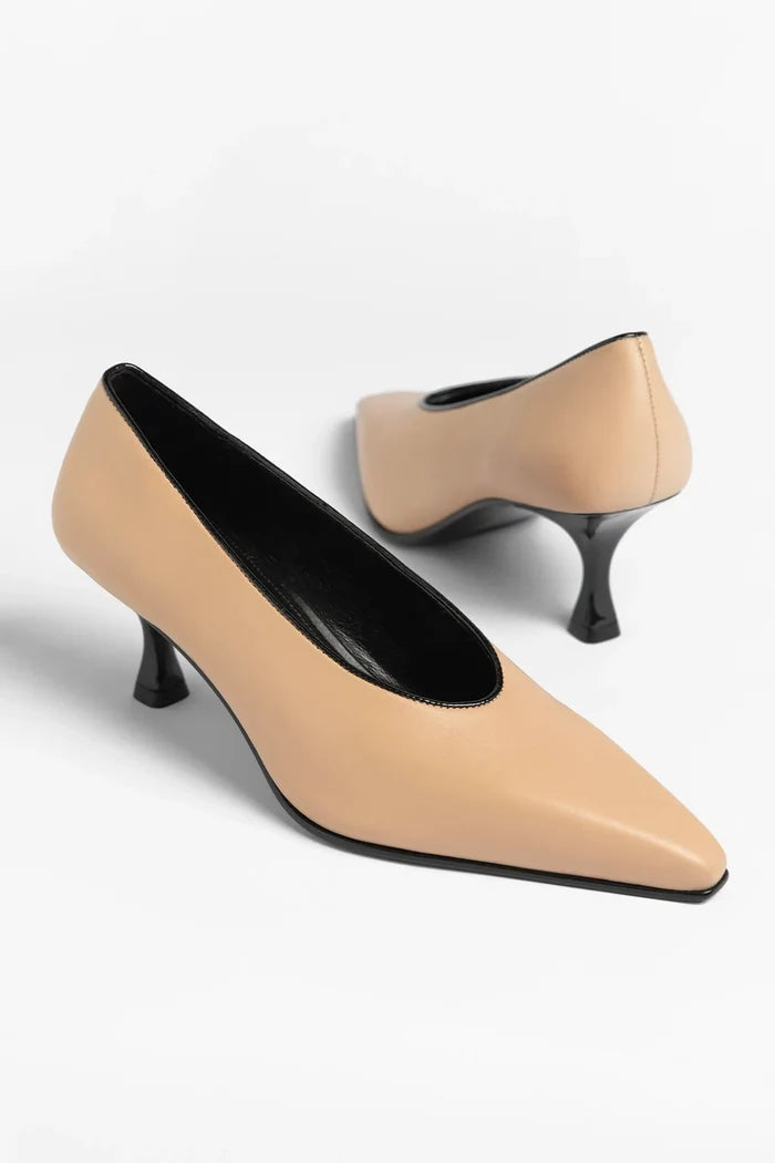 Cambon Pump Sand Leather Pump Larroudé