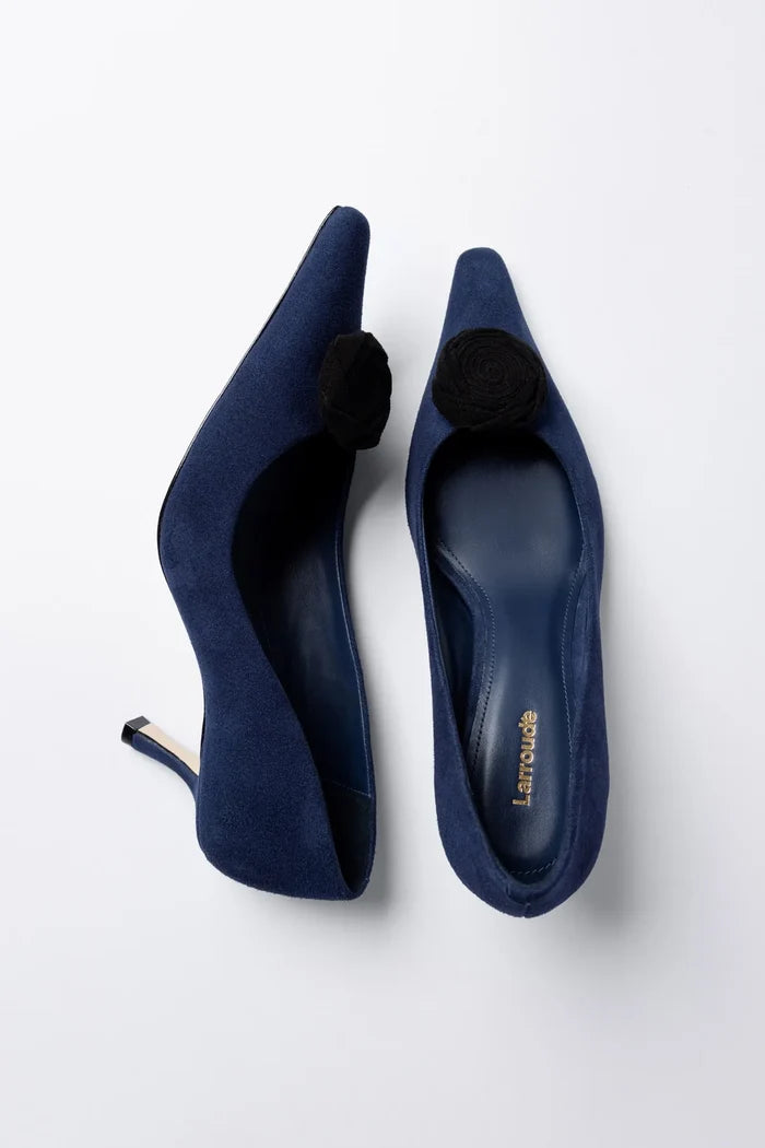Carine Low Pump Indigo Leather Pump Larroudé