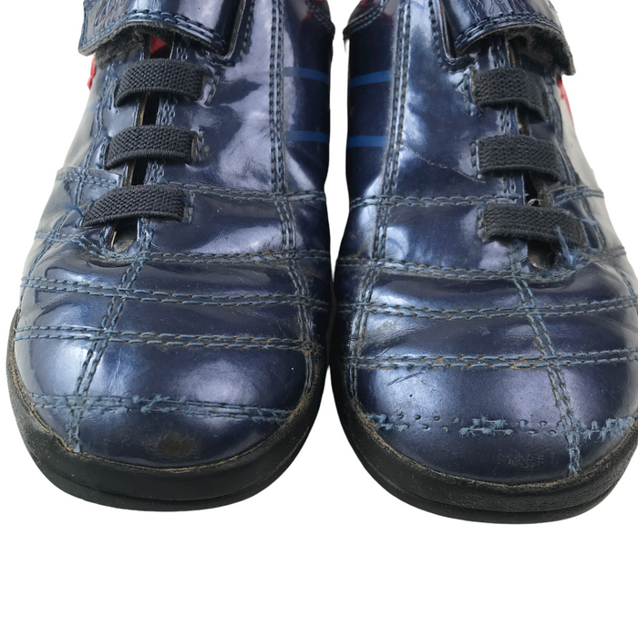Clarks size 11.5f (jr)  blue astroturf football boots