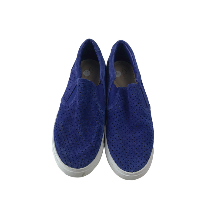 Clarks size UK 5d royal blue suede-like plimsolls