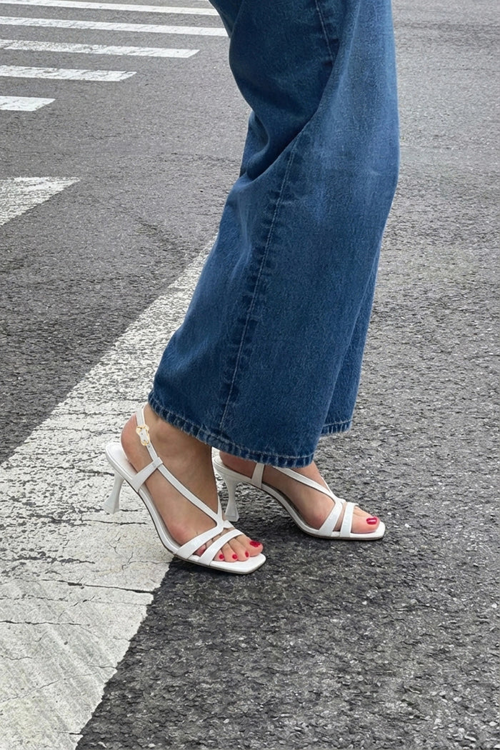 Daphne Sandal White Patent Leather Sandal Larroudé