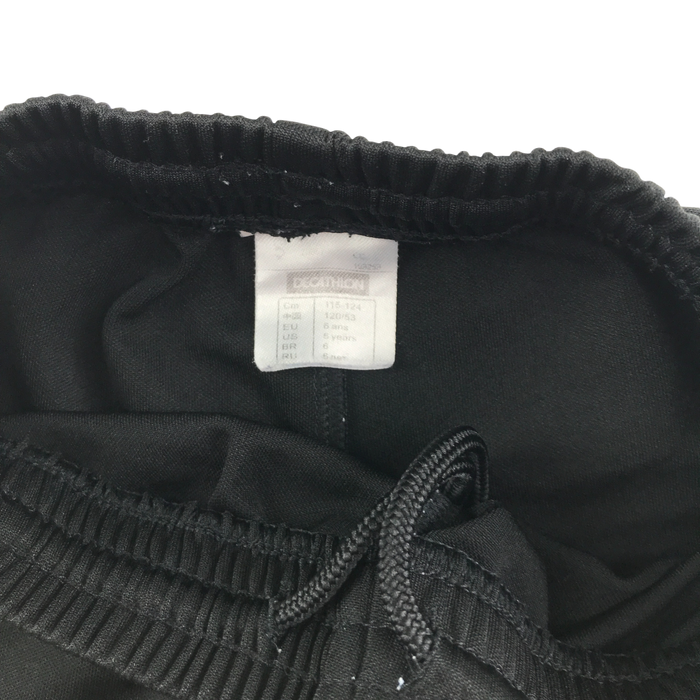 Decathlon sports shorts 5-6 yrs black