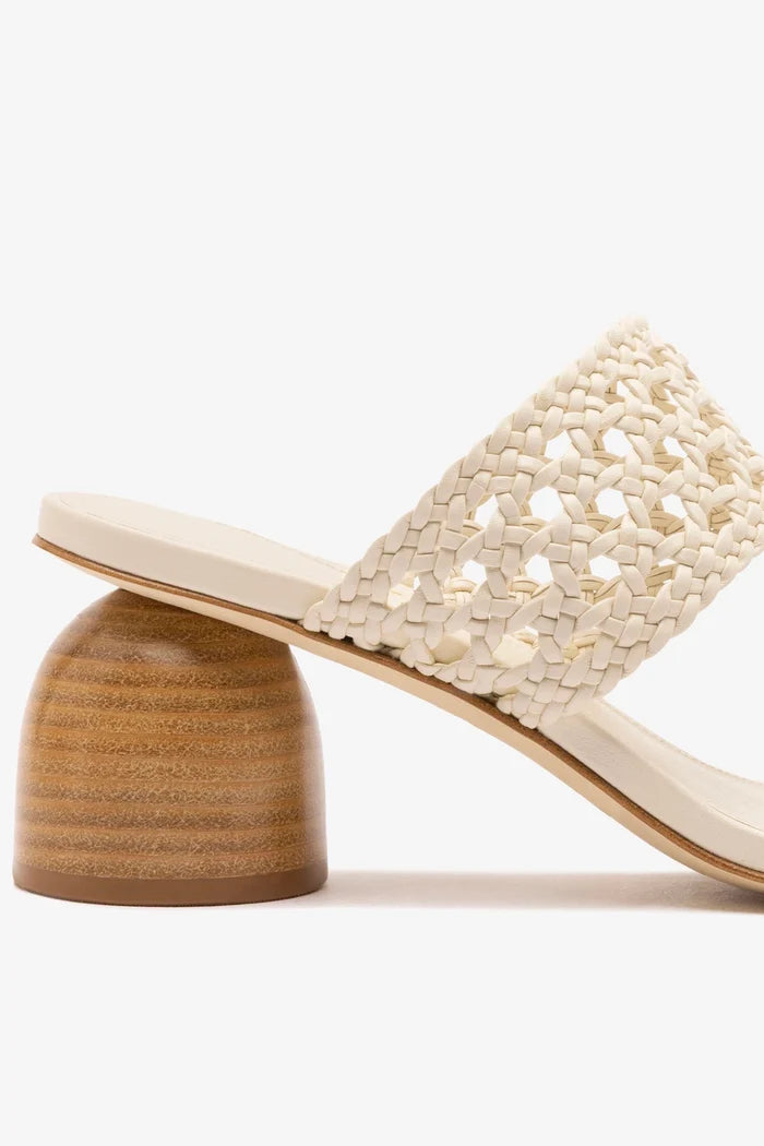 Dew Drop Macrame Sandal In Ivory Leather Mule Larroudé