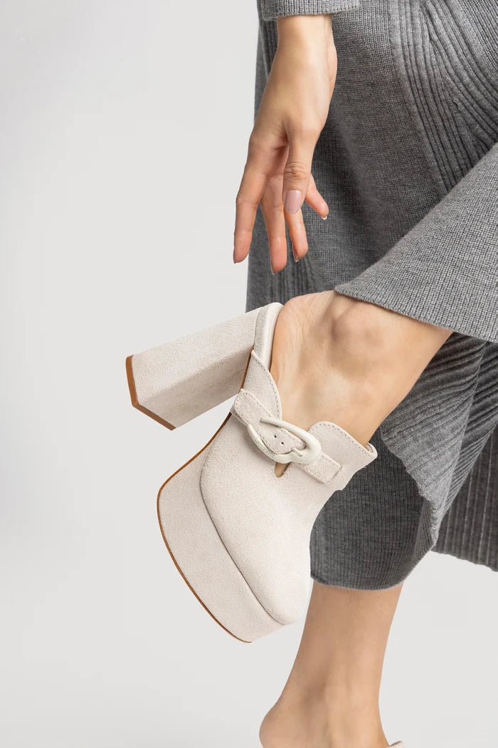 Dolly Verona Clog In Mushroom Grey Suede Mule Larroudé