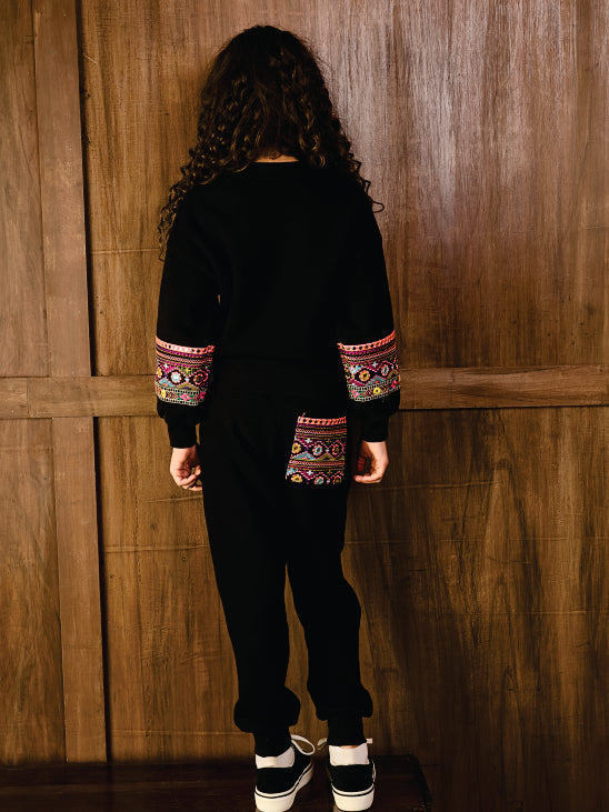 EMBELLISHED SWEATSHIRT VTM11-11165