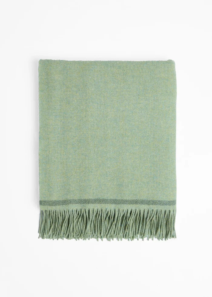 Foxford Lambswool Throw | Blackwater