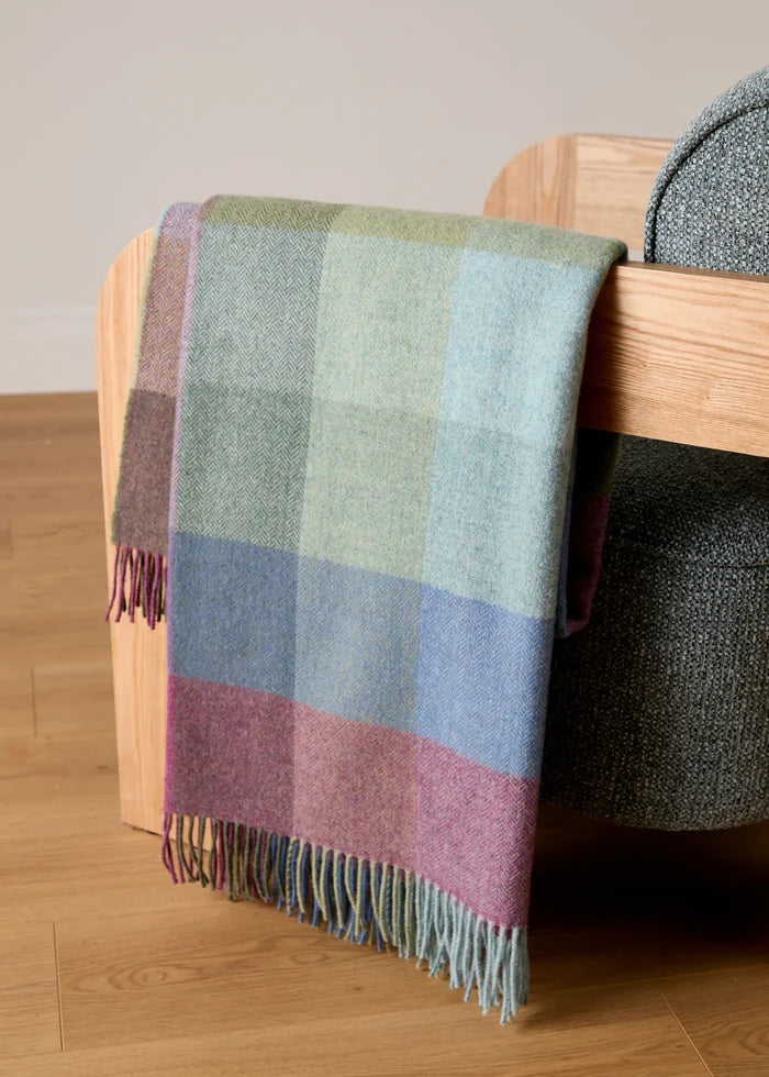 Foxford Lambswool Throw | Kilmeaden