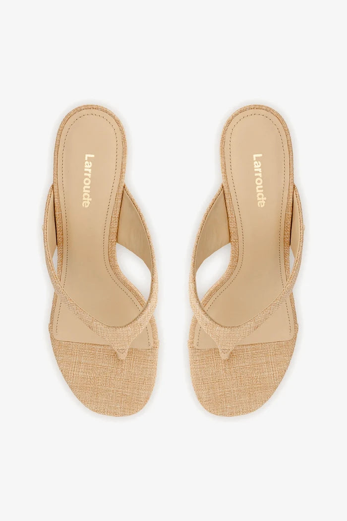 Gaia Low Wedge In Beige Raffia Mule Larroudé