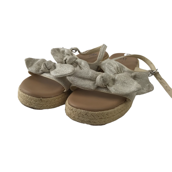 GAP size UK 5 (jr) sparkly silvery sandals