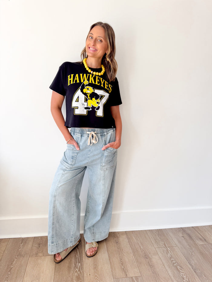 Gameday Social Hawkeyes Est Black Cropped Tee – women's short sleeve tee