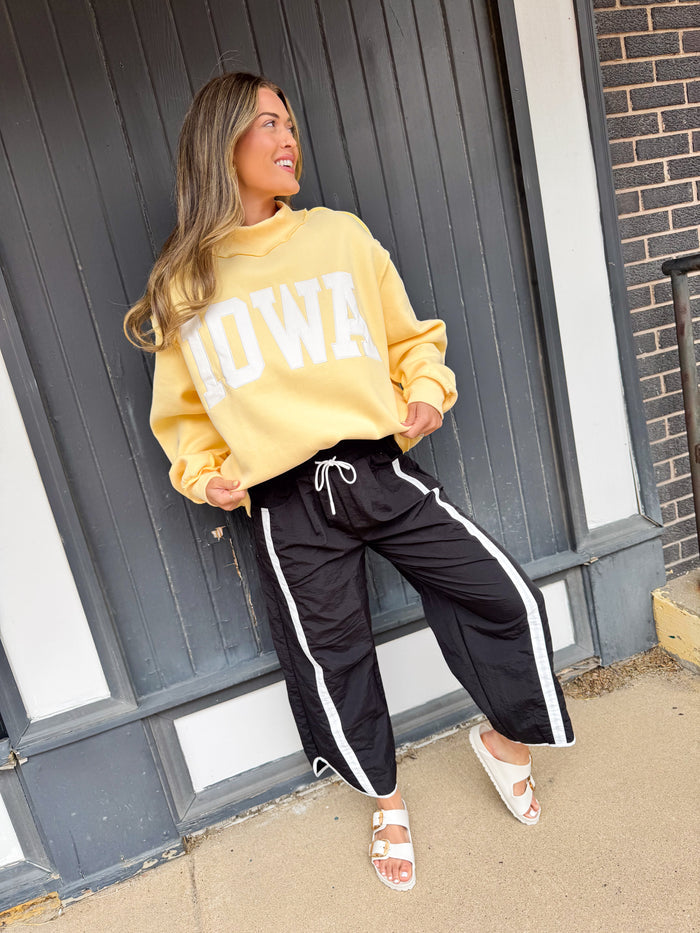 Bucketlist Iowa Embroidered Mock Neck Pullover – women's sweatshirt