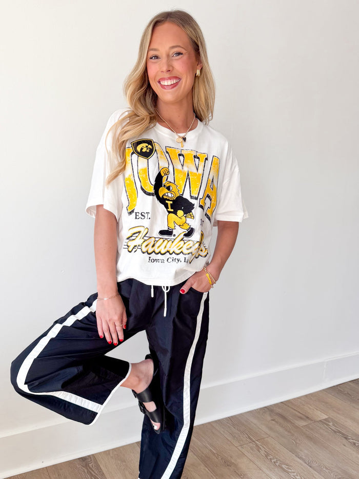 Gameday Social Iowa Maddox Oversized White Tee – women's short sleeve tee