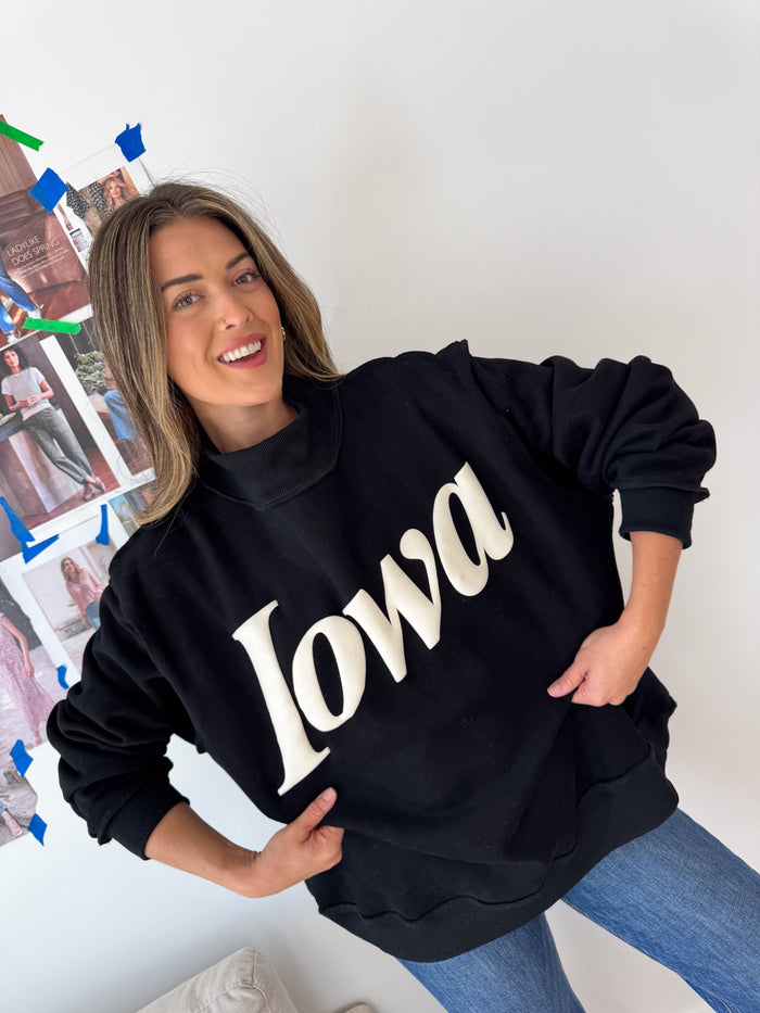 Bucketlist IOWA Puffprint Black Mockneck – women's sweatshirt