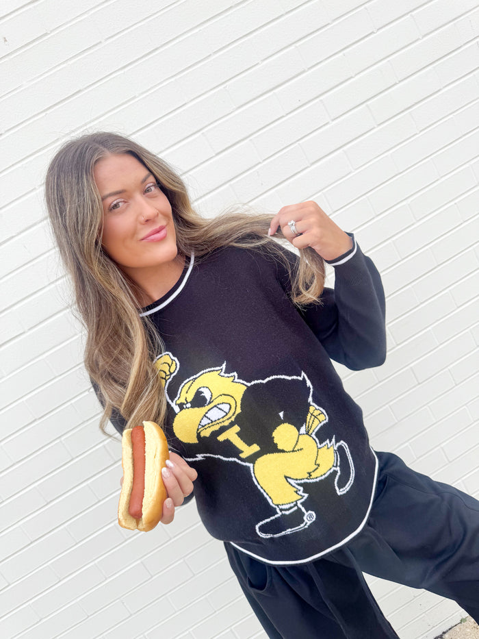 Gameday Social Iowa Wicks Sweater – women's sweater