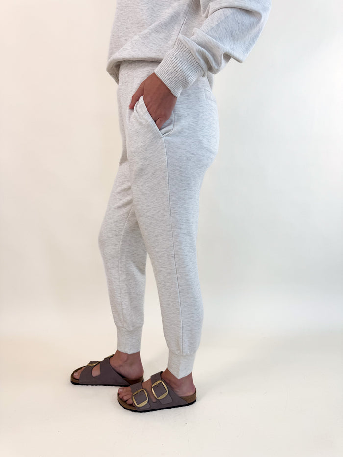 Varley Ivory Marl Slim Cuff Pant 27.5" – women's loungewear top