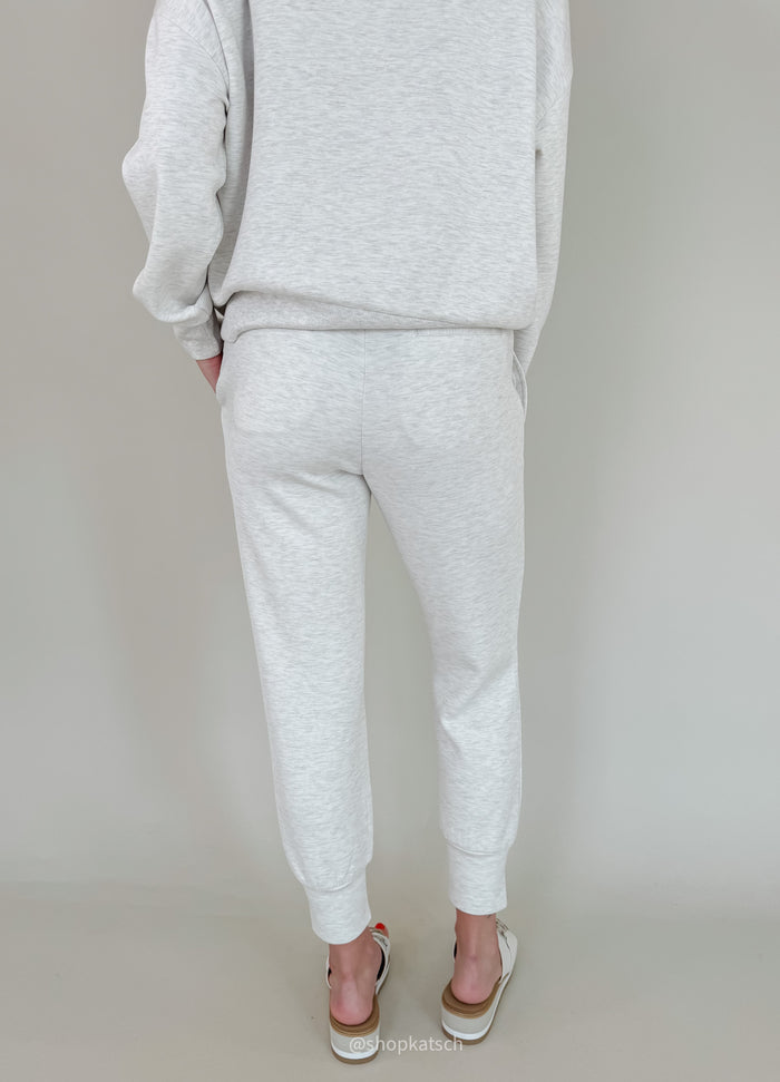 Varley Ivory Marl Slim Cuff Pant 27.5" – women's loungewear top