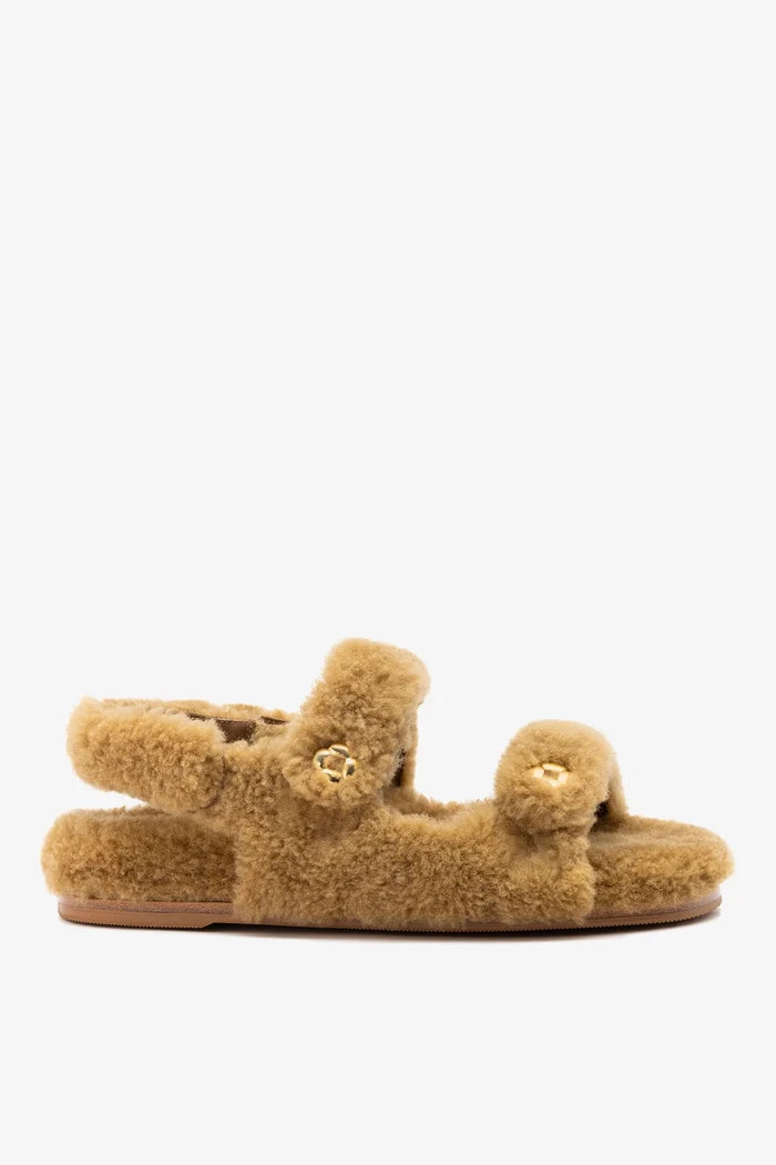 Jetty Fuzzy Sandal Latte Shearling Sandal Larroudé