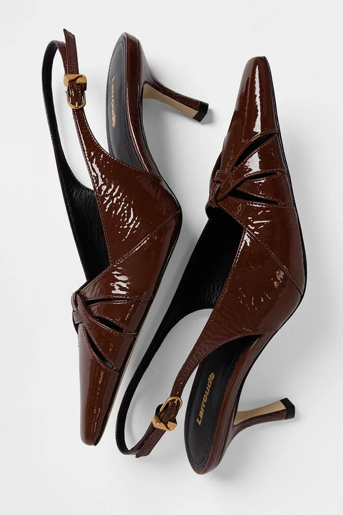 Kirstin Pump Oak Patent Leather Pump Larroudé