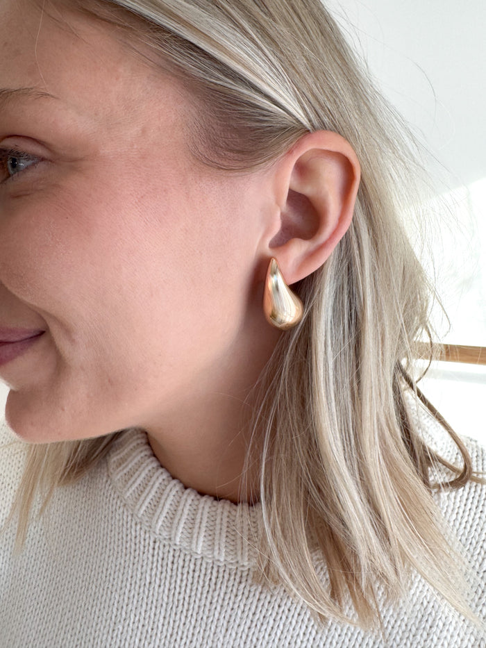 Large Gold Waterdrop Earrings
