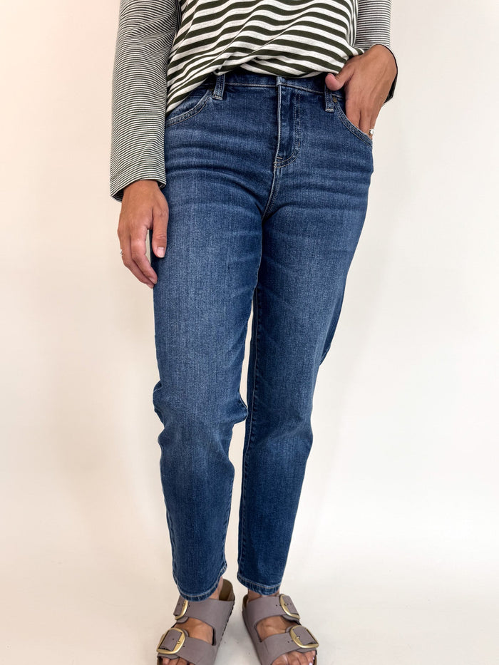 Liv Relaxed Rodney Washed Denim